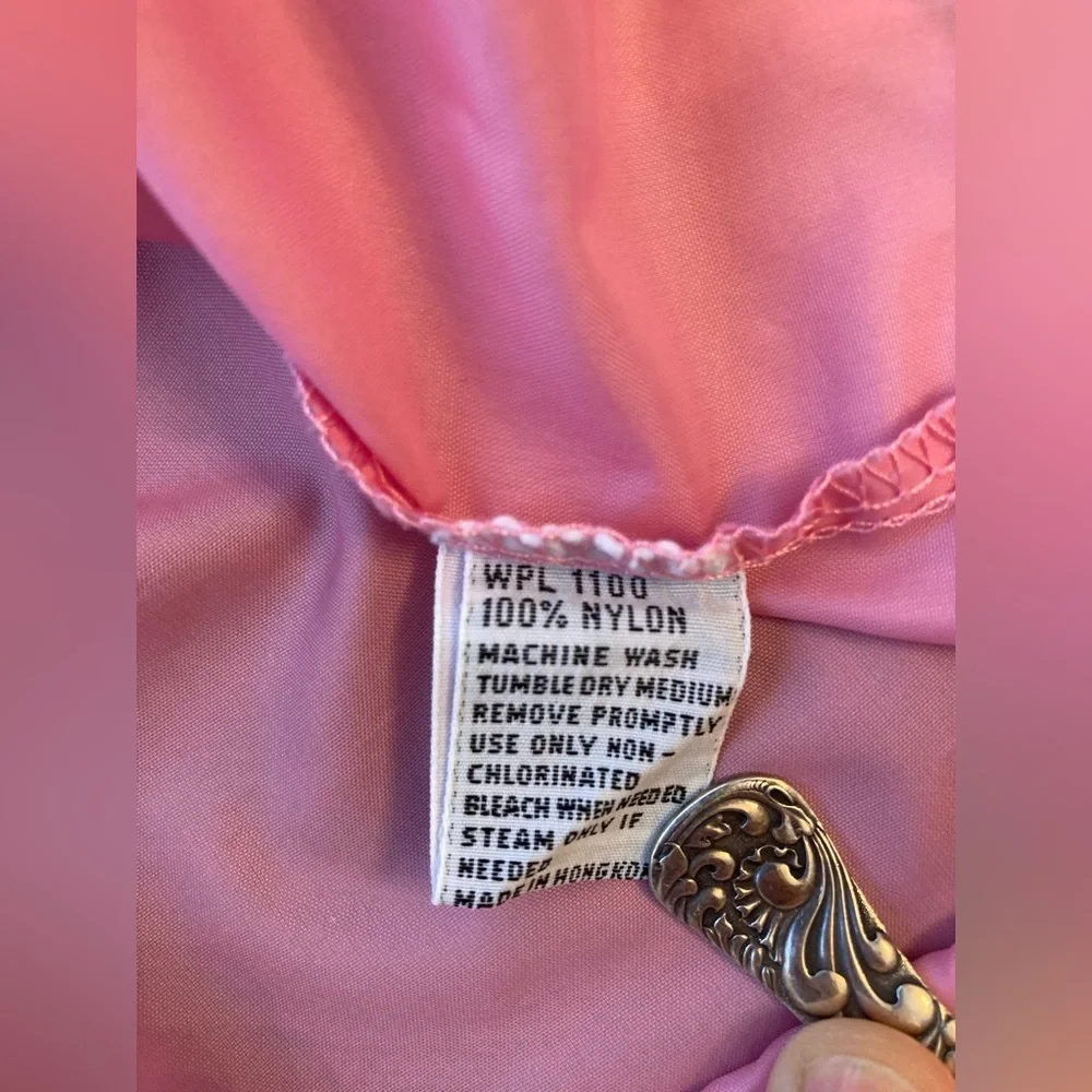 Vintage Izod Lacoste Pullover Windbreaker Barbie Pink - Picture 9 of 11